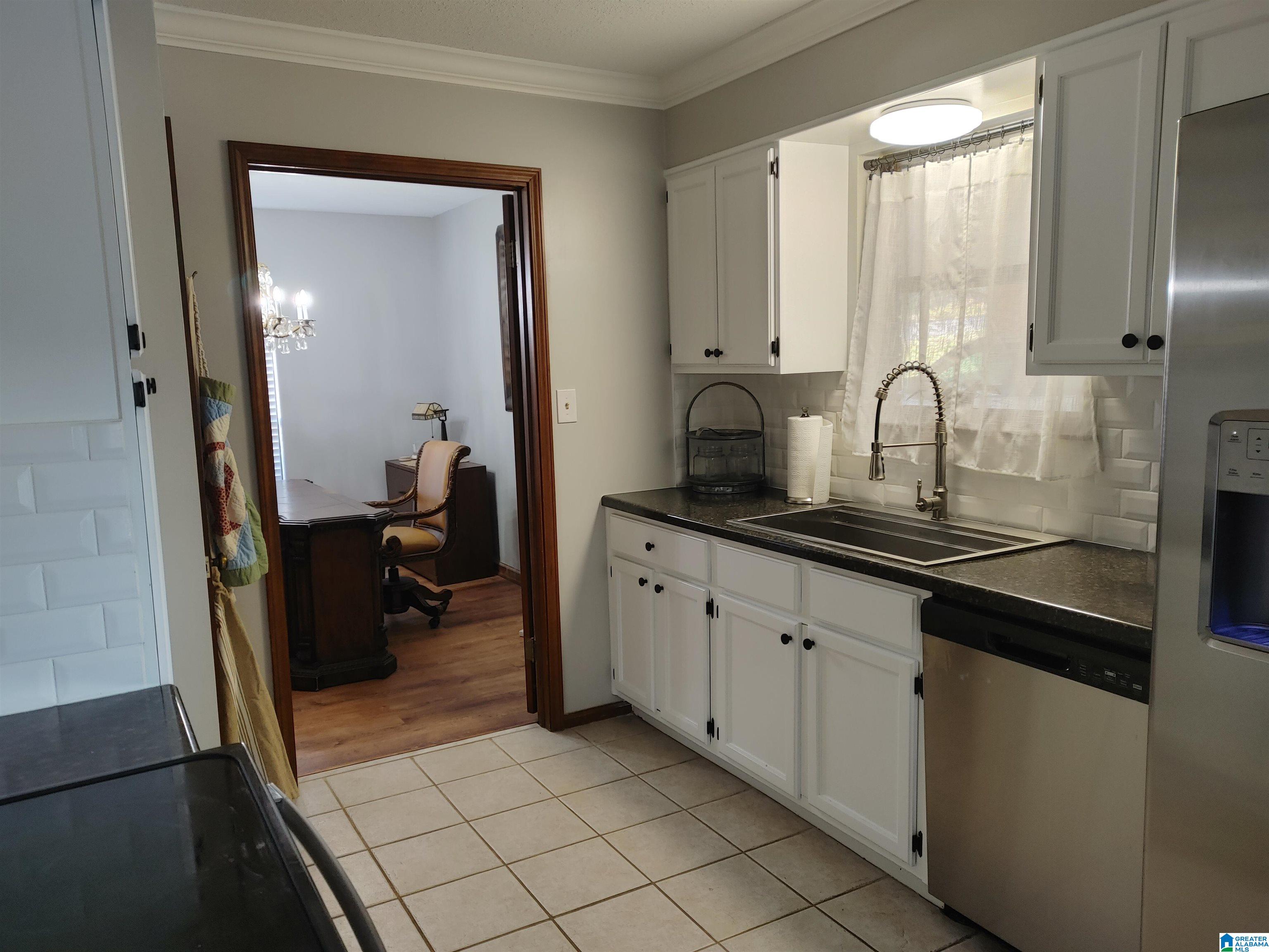 706 Lang Road Sylacauga, AL 35150 - Photo 8 of 17