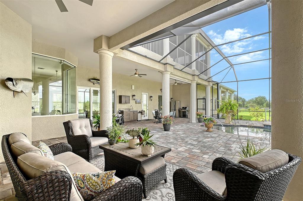 520 Rye Road Northeast Bradenton, FL 34212 - Photo 69 of 88 a living room with furniture and a large window