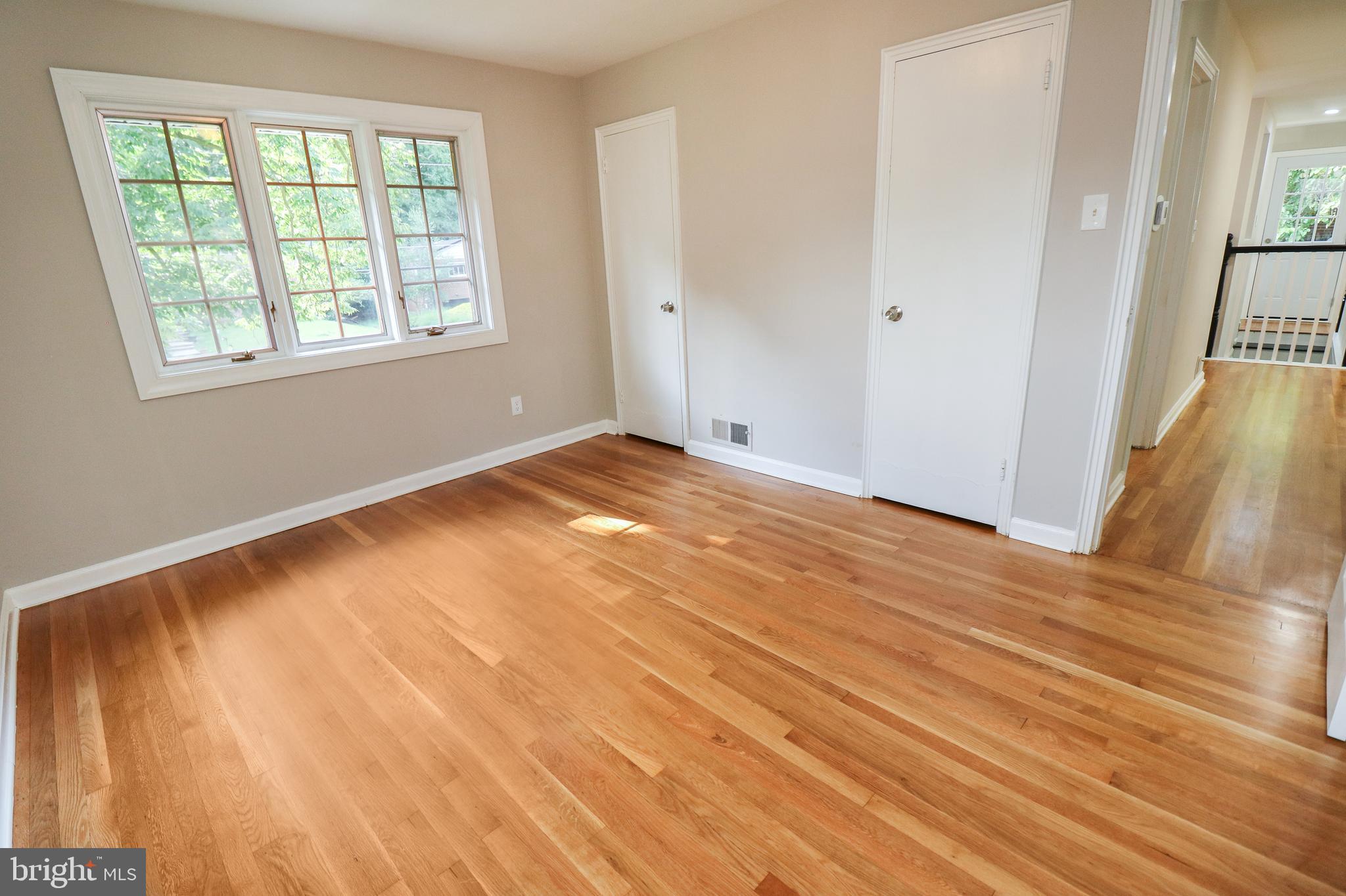 10413 Royal Road Silver Spring, MD 20903 - Photo 13 of 36 Opposite view Upstairs 2nd Bedroom. Double closet