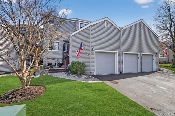 $700,000 | 155 Club Court, Ossining, NY 10562