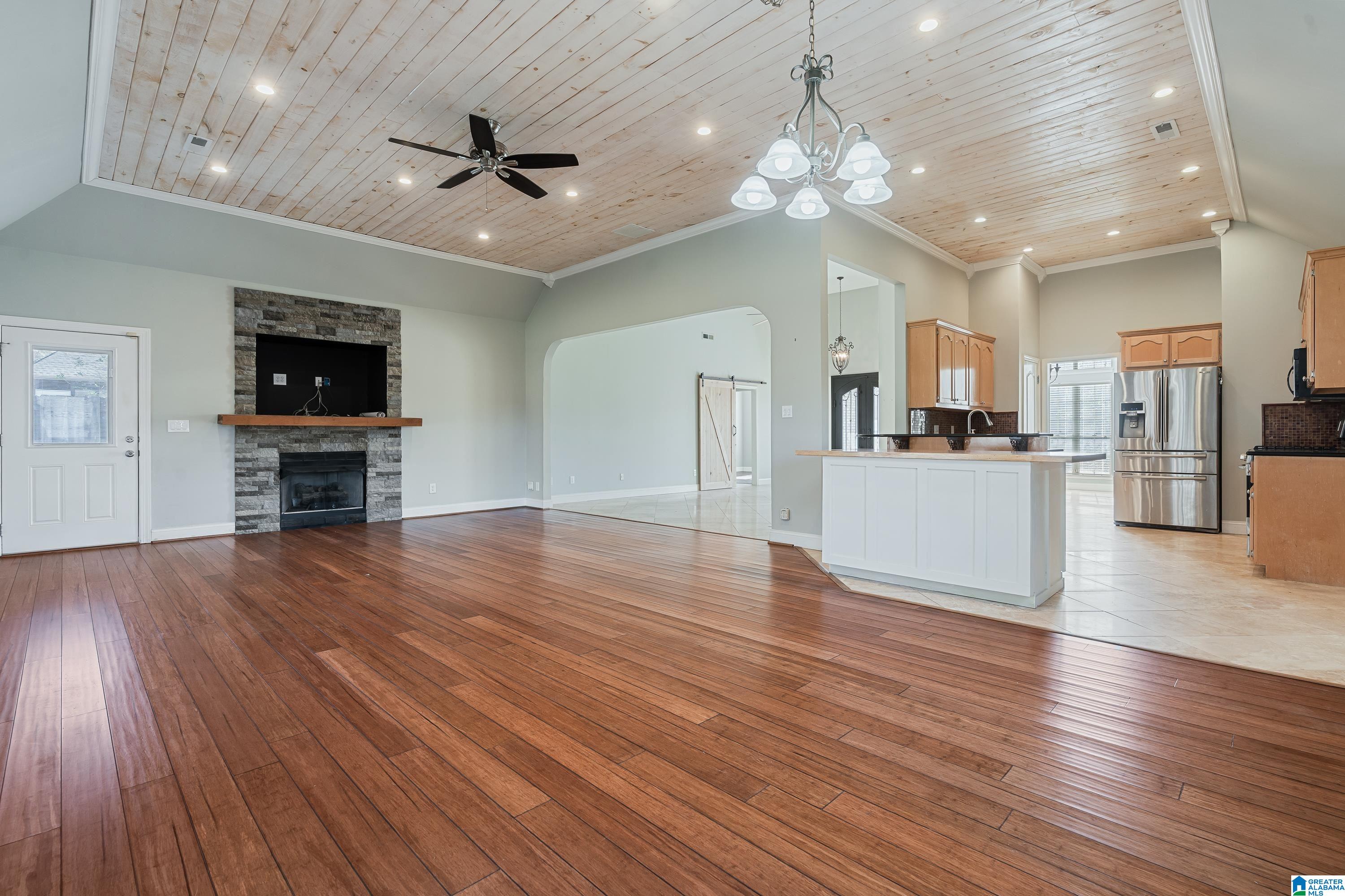 233 Queens Gate Alabaster, AL 35114 - Photo 5 of 49