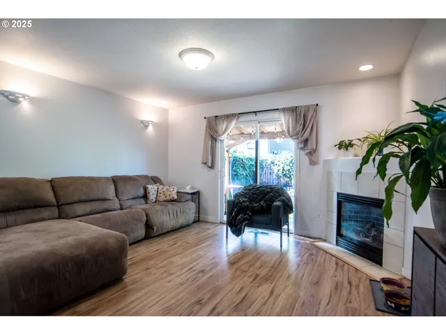 $450,000 | 9809 North Exeter Avenue, Portland, OR 97203