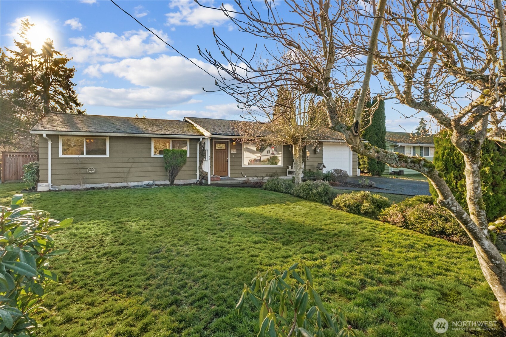 7410 22nd Street West Tacoma, WA 98466 - Photo 4 of 26