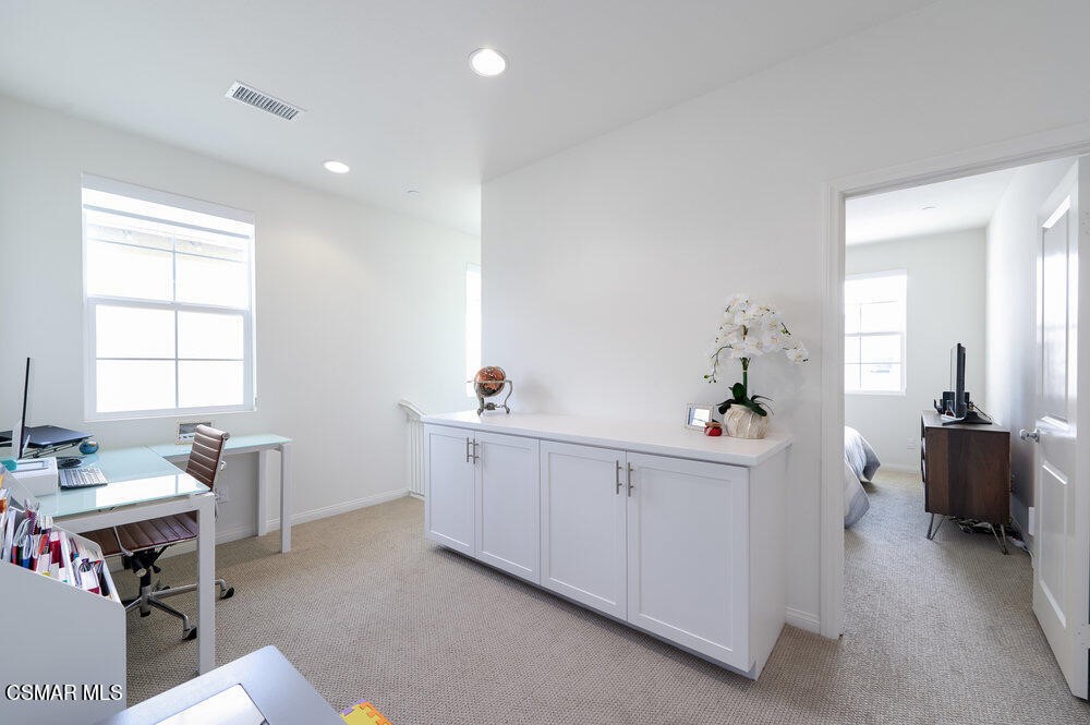 243 Stonegate Road Camarillo, CA 93010 - Photo 15 of 40