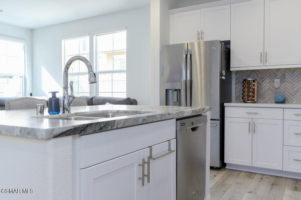 243 Stonegate Road Camarillo, CA 93010 - Photo 5 of 40