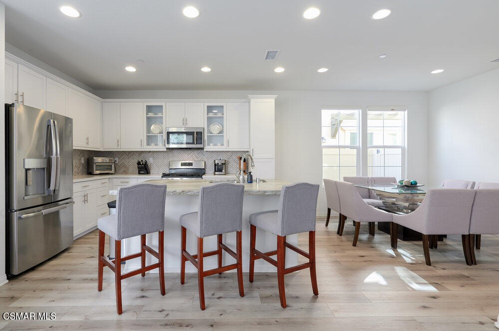 243 Stonegate Road Camarillo, CA 93010 - Photo 10 of 40
