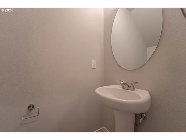 $499,900 | 4924 Northeast 2nd Court, Vancouver, WA 98663