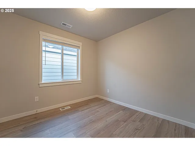 $499,900 | 4924 Northeast 2nd Court, Vancouver, WA 98663