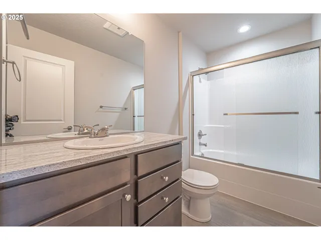 $499,900 | 4924 Northeast 2nd Court, Vancouver, WA 98663