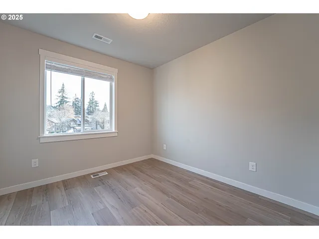 $499,900 | 4924 Northeast 2nd Court, Vancouver, WA 98663