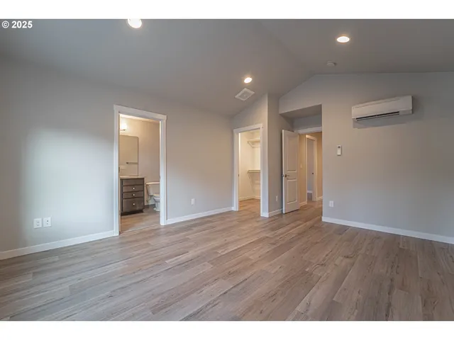 $499,900 | 4924 Northeast 2nd Court, Vancouver, WA 98663