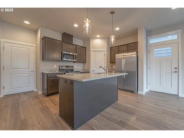 $499,900 | 4924 Northeast 2nd Court, Vancouver, WA 98663