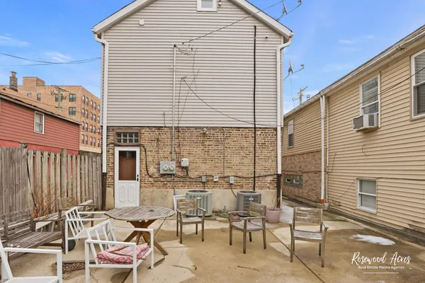 $530,000 | 1920 South Sangamon Street, Chicago, IL 60608