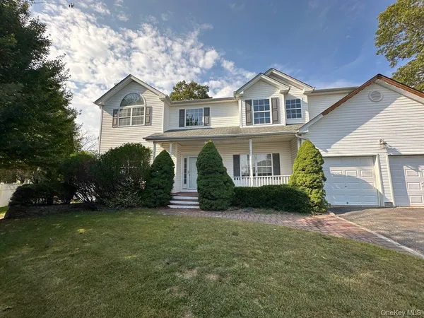 $593,250 | 2 East Avenue, Coram, NY 11727