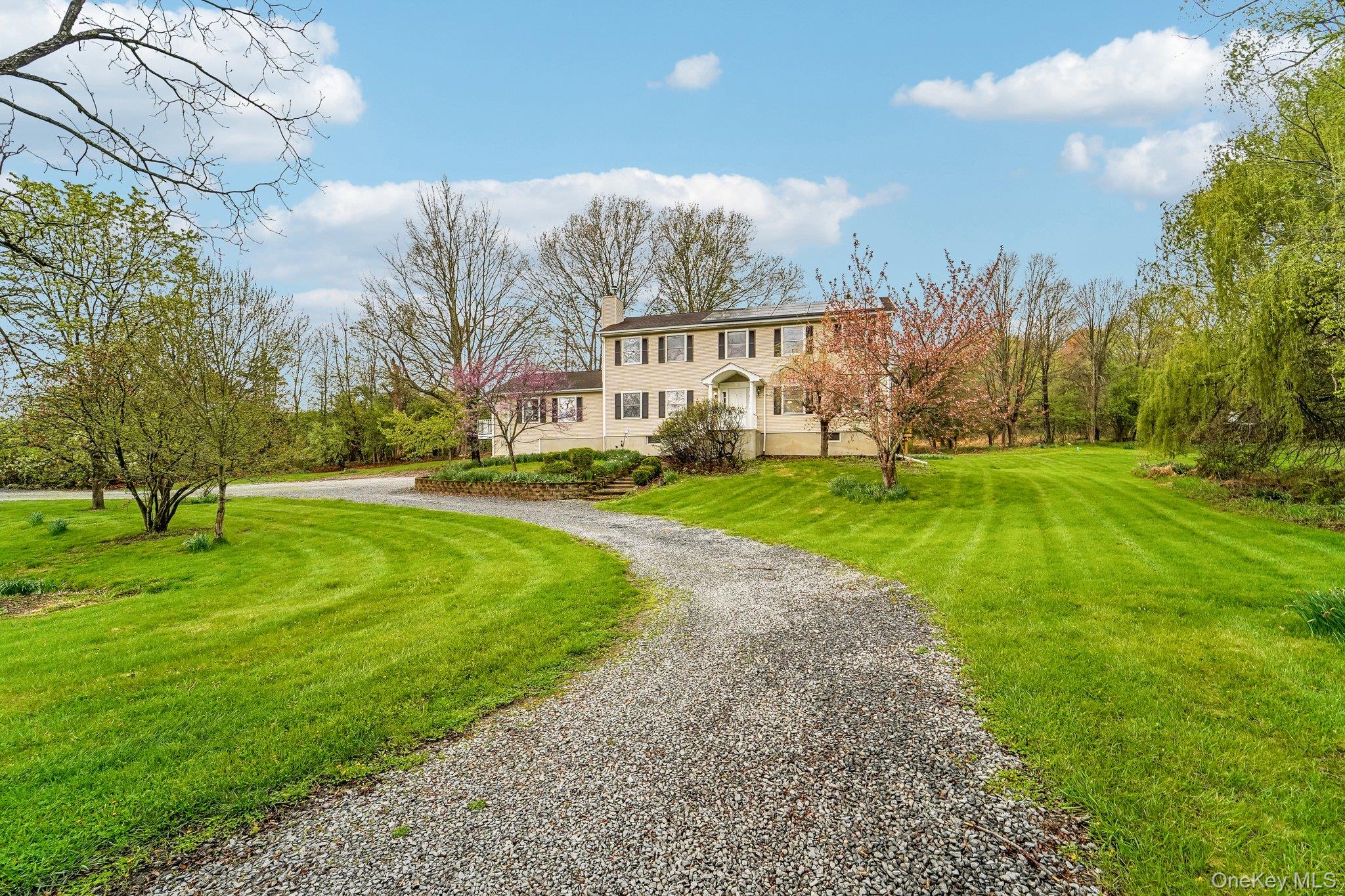 71 4 Corners Road Warwick, NY 10990 - Photo 3 of 48 Property has a circular drive with plenty of parking.