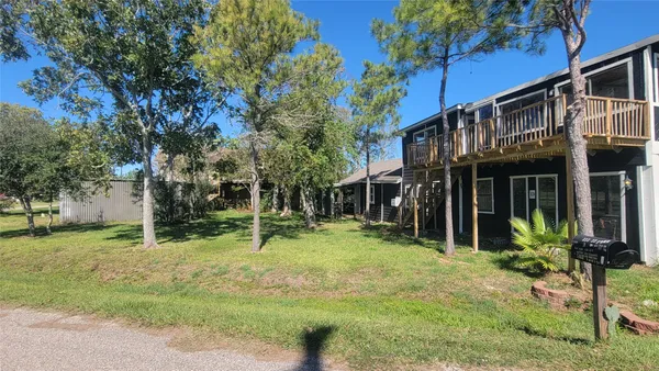 $1,795 | 12018 Sandpiper Road, Angleton, TX 77515