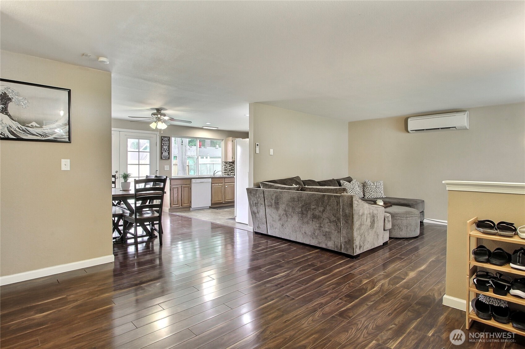 918 Gregory Way Southeast Olympia, WA 98513 - Photo 5 of 21 a living room with furniture and wooden floor