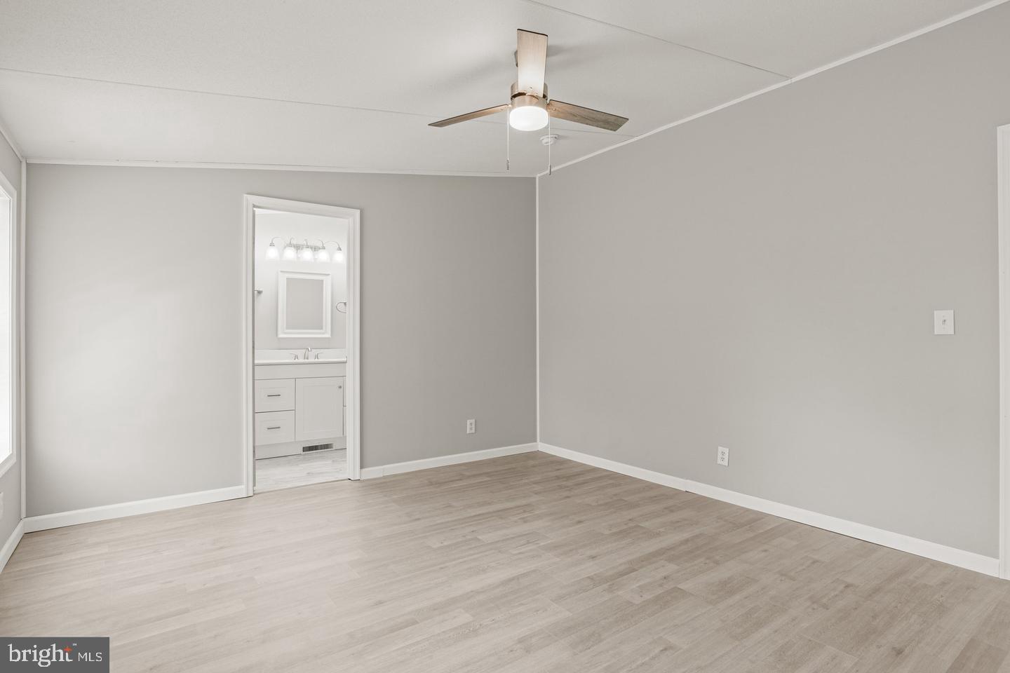 300 Dean Street Elizabethtown, PA 17022 - Photo 23 of 32 Primary Bedroom