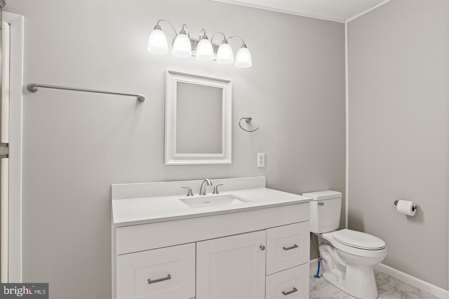 300 Dean Street Elizabethtown, PA 17022 - Photo 26 of 32 Primary Bathroom