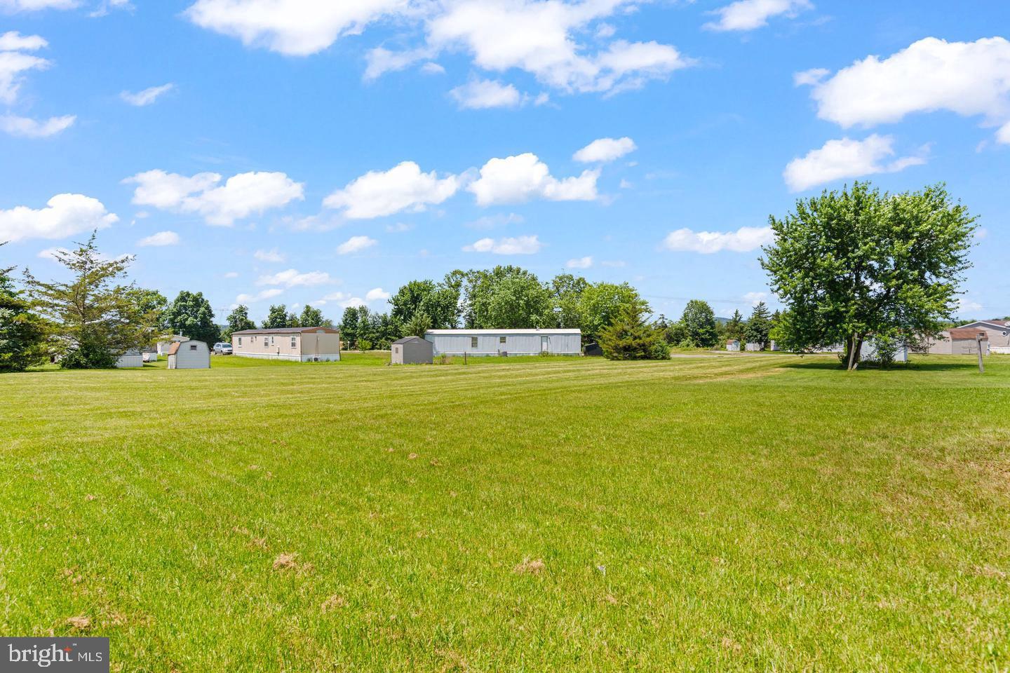 300 Dean Street Elizabethtown, PA 17022 - Photo 30 of 32 Yard