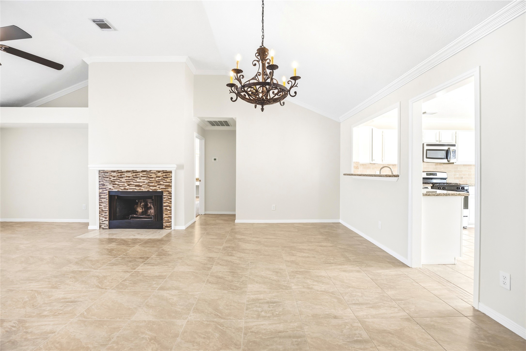 11014 Rippling Fields Court Houston, TX 77064 - Photo 11 of 37
