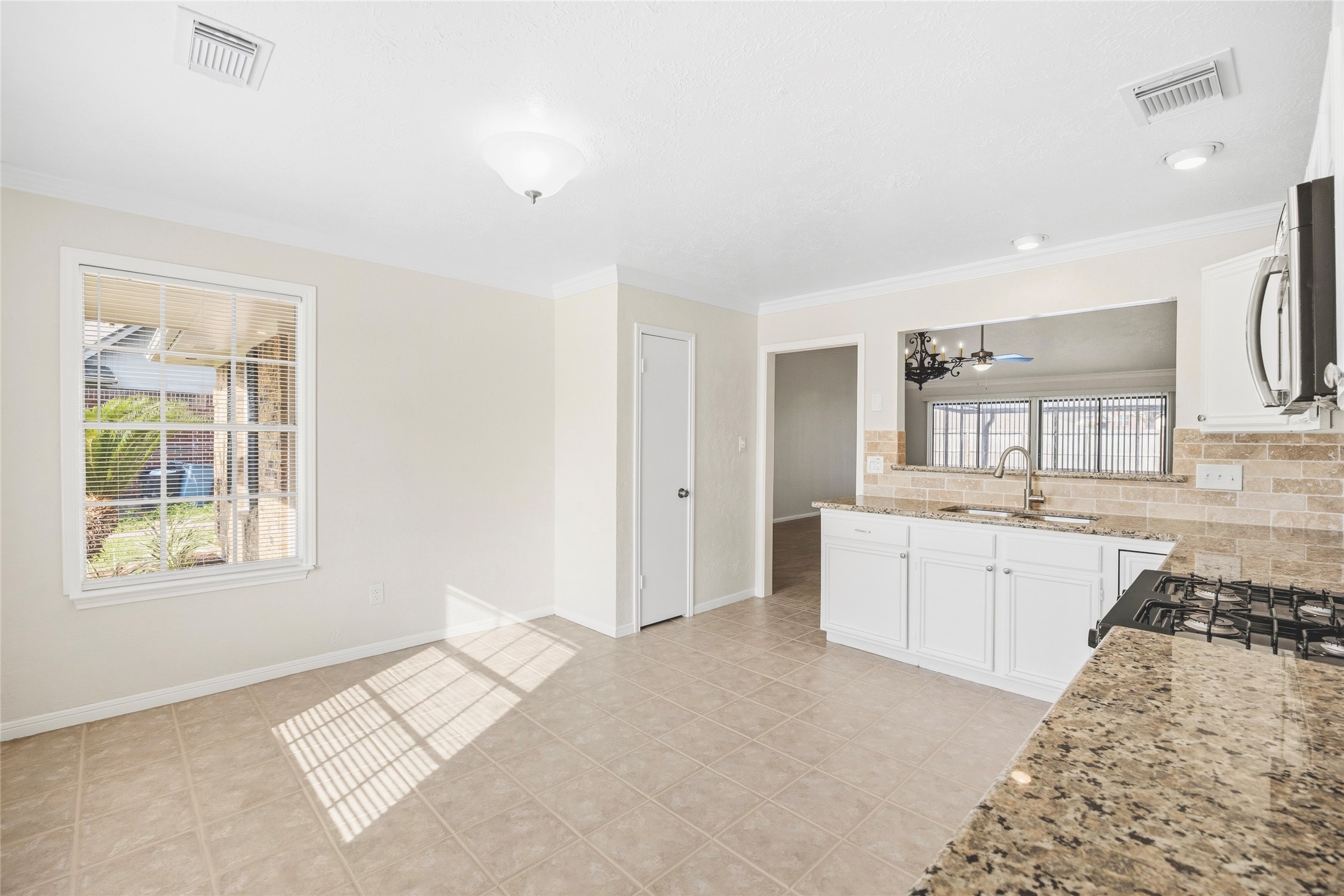 11014 Rippling Fields Court Houston, TX 77064 - Photo 14 of 37