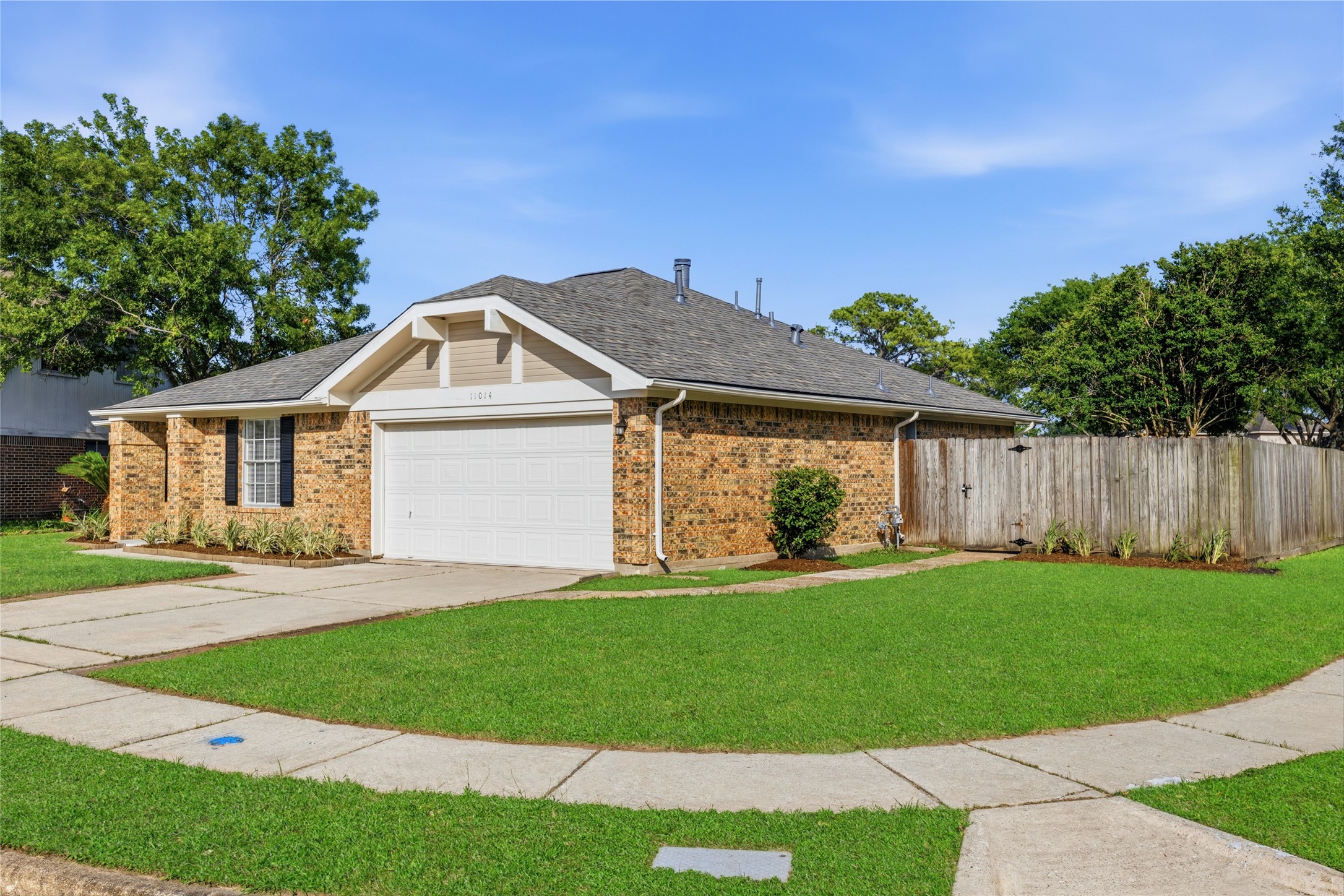 11014 Rippling Fields Court Houston, TX 77064 - Photo 5 of 37