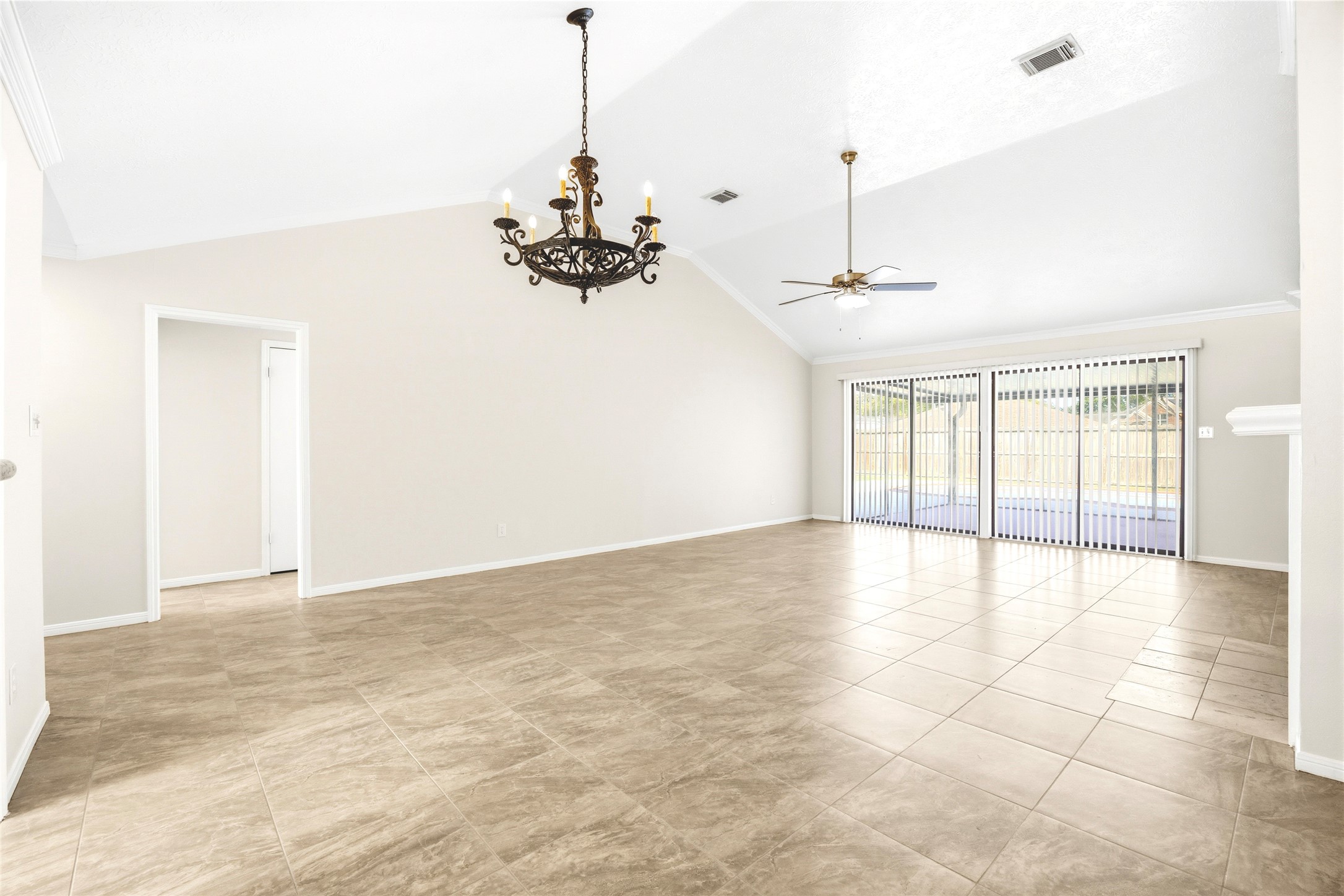 11014 Rippling Fields Court Houston, TX 77064 - Photo 10 of 37
