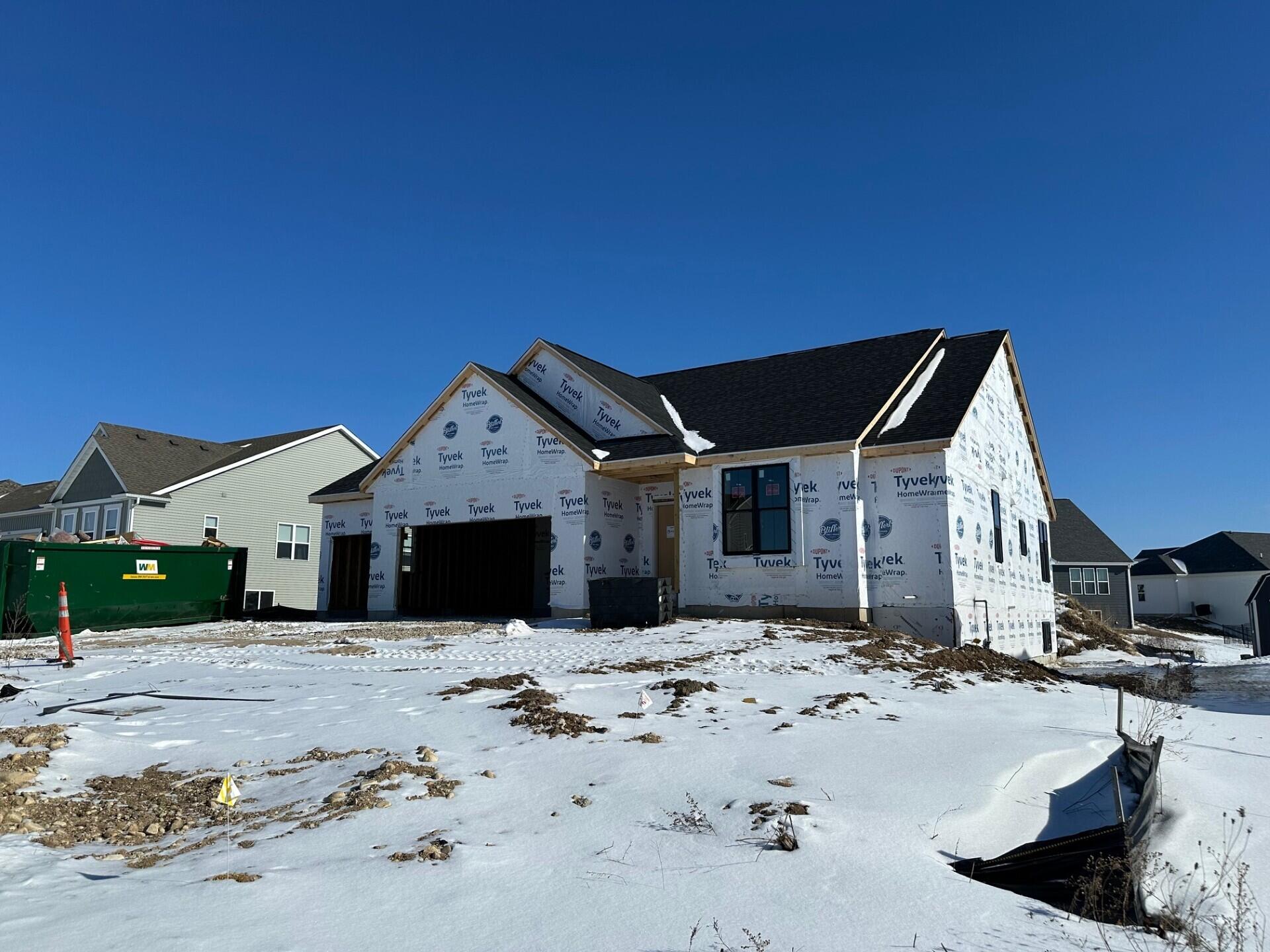 652 Mary Way Slinger, WI 53086 - Photo 2 of 5 Lauren in FC front