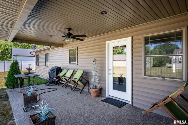 $336,900 | 1205 Wildflower Lane, Herrin, IL 62948