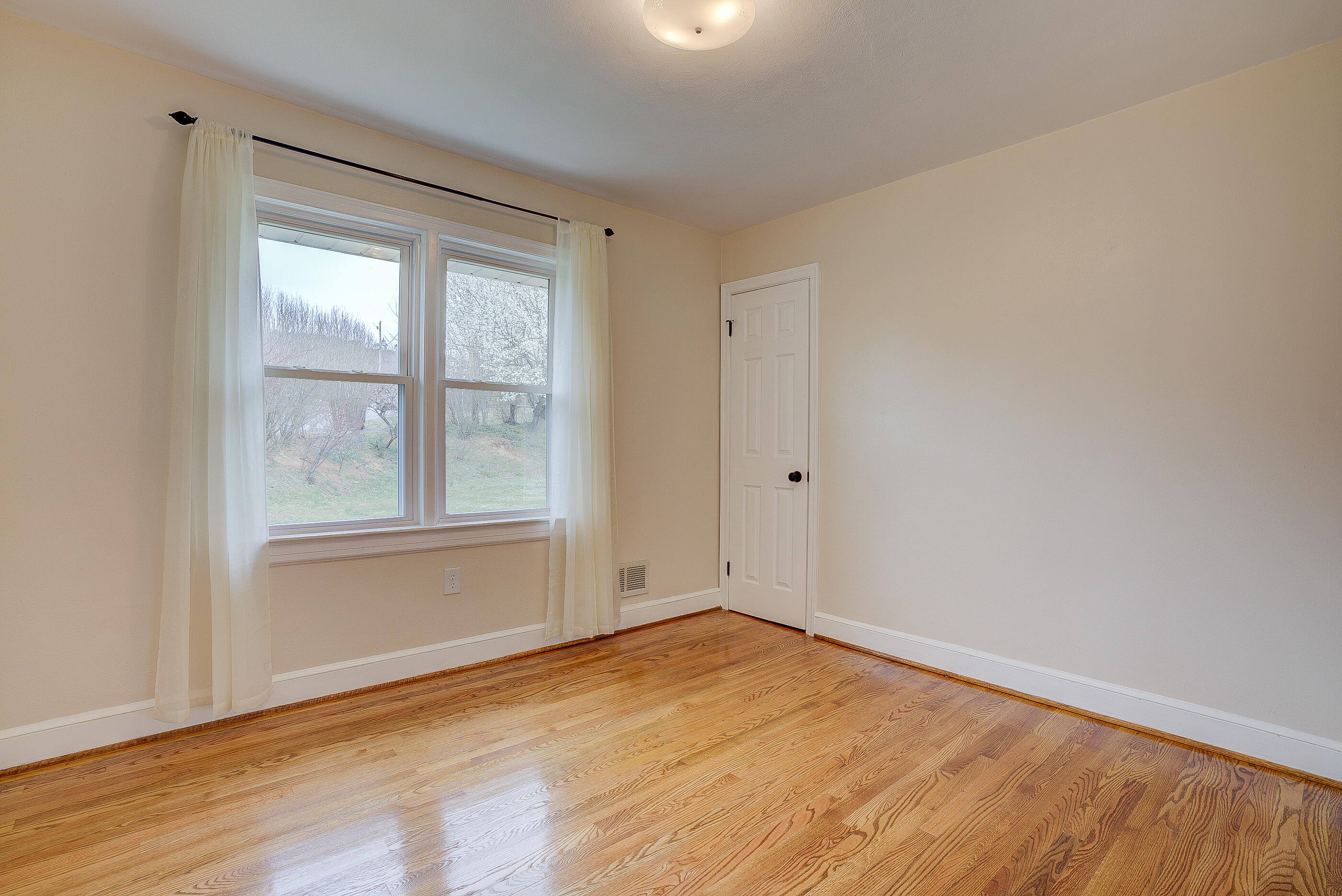 6506 Laban Road Roanoke, VA 24019 - Photo 17 of 36 72