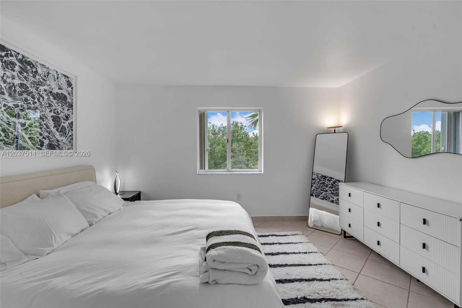 1401 Bay Road, Unit 409 Miami Beach, FL 33139 - Photo 13 of 26 Gallery Image 13