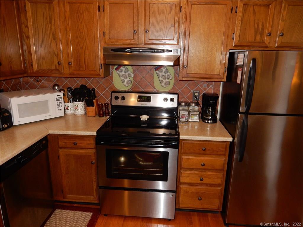 25 Oak Ridge Drive, Unit 25 Windsor Locks, CT 06096 - Photo 1 of 1 Gallery Image 1
