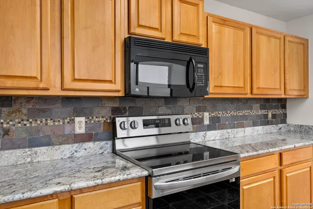 $490,000 | 178 Timber Hill, Pipe Creek, TX 78063