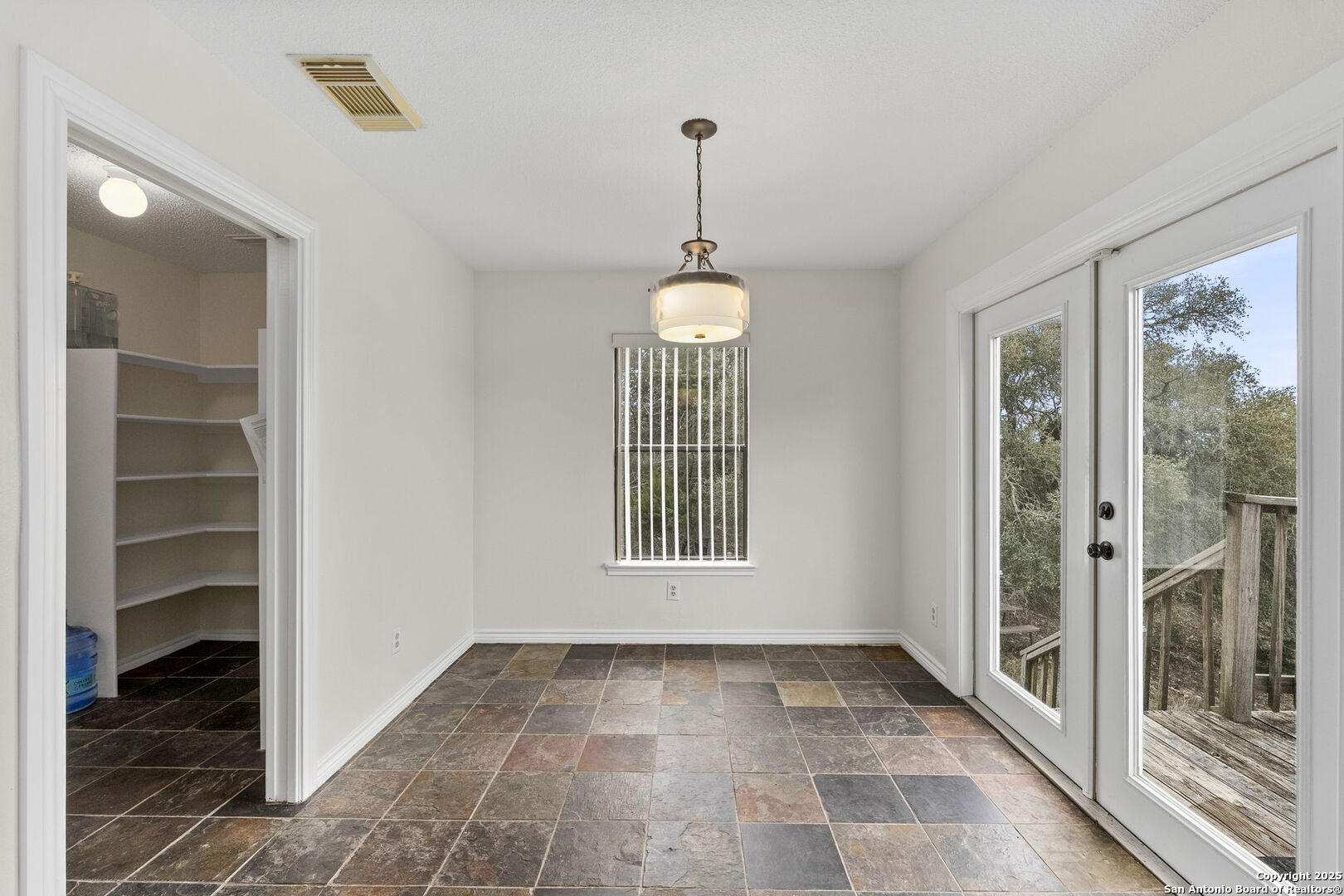 178 Timber Hill Pipe Creek, TX 78063 - Photo 25 of 47