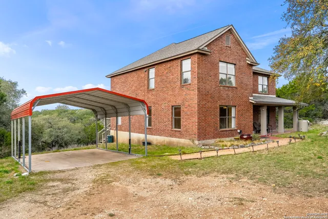 $490,000 | 178 Timber Hill, Pipe Creek, TX 78063