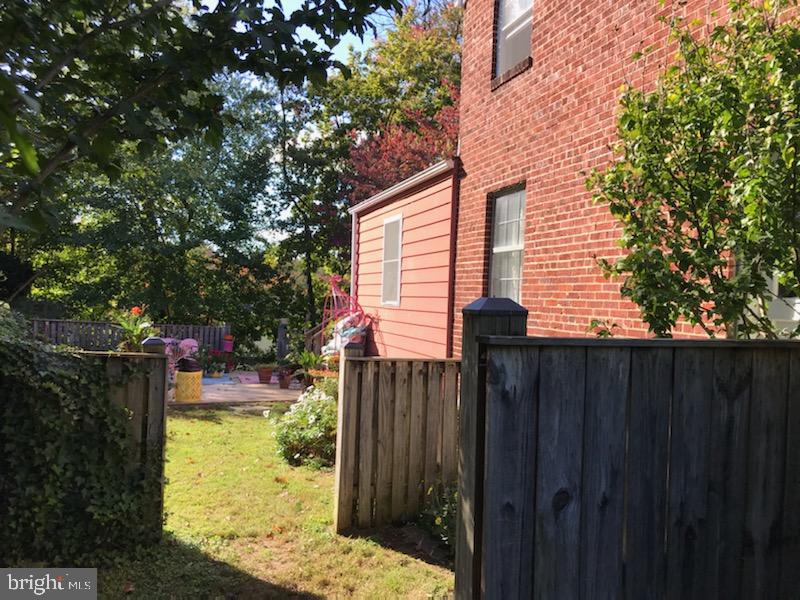 9908 Sidney Road Silver Spring, MD 20901 - Photo 5 of 59