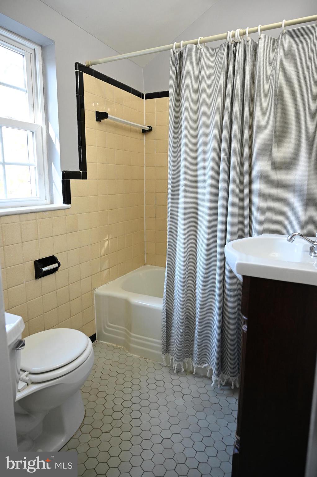 9908 Sidney Road Silver Spring, MD 20901 - Photo 43 of 59 Upper Level Full Bath