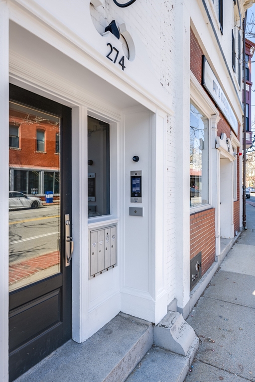 274 Washington Street, Unit 4 Brookline, MA 02445 - Photo 5 of 5