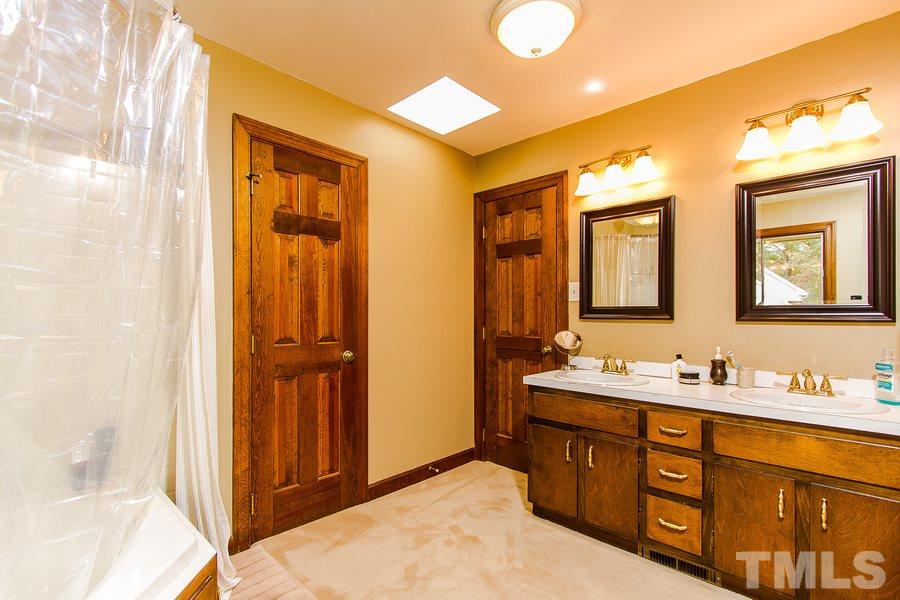 9500 Springdale Drive Raleigh, NC 27613 - Photo 10 of 24