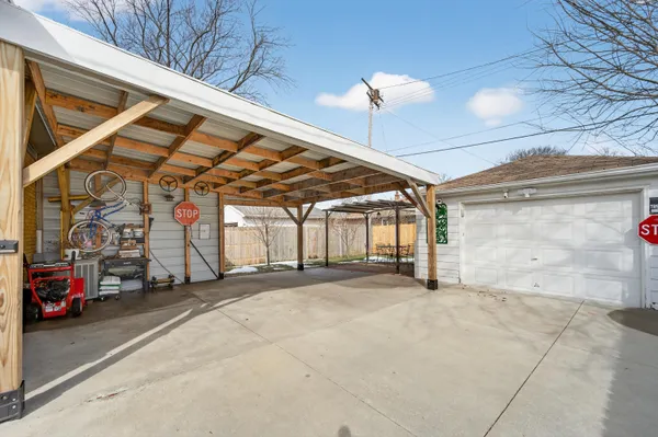 $289,900 | 1104 North Street, Racine, WI 53402