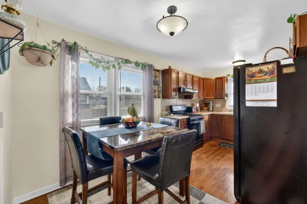 $289,900 | 1104 North Street, Racine, WI 53402