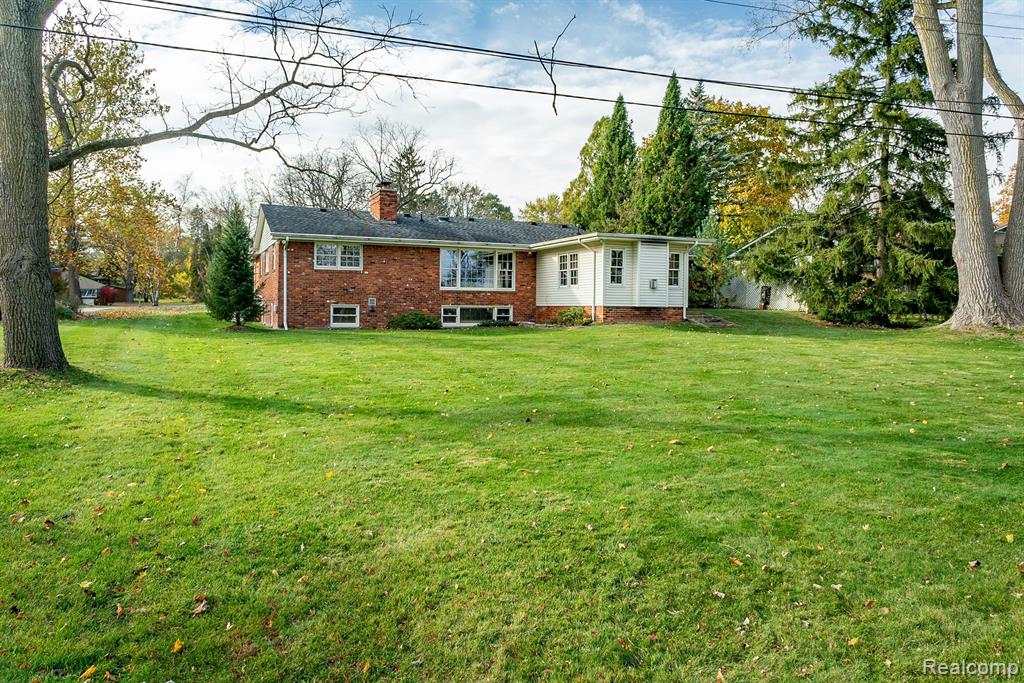 229 Rochdale Drive South Rochester Hills, MI 48309 - Photo 38 of 41