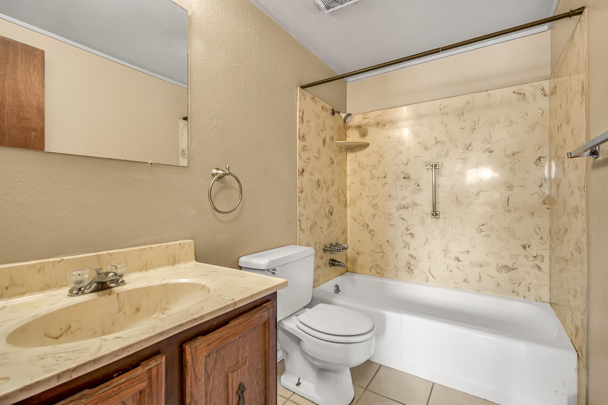 472 Meadow Road Grand Junction, CO 81504 - Photo 8 of 23 Gallery Image 8