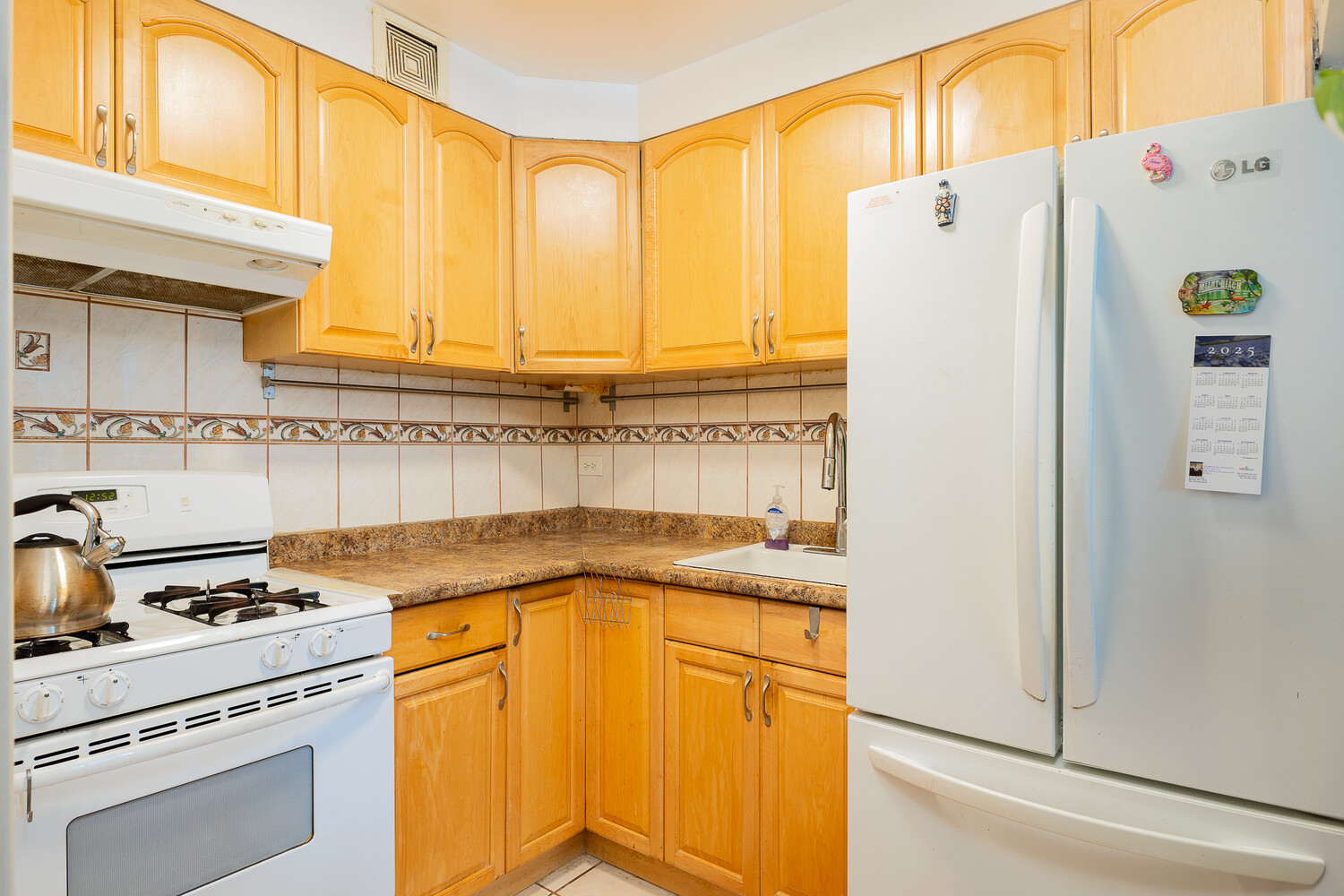 495 East 7th Street, Unit 6J Brooklyn, NY 11218 - Photo 8 of 16