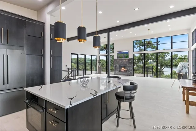 $1,525,000 | 85 Sylvan Views Avenue, Linn Creek, MO 65052