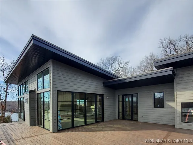 $1,525,000 | 85 Sylvan Views Avenue, Linn Creek, MO 65052