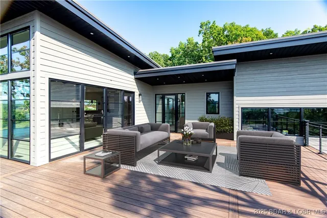 $1,525,000 | 85 Sylvan Views Avenue, Linn Creek, MO 65052