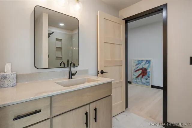 $1,525,000 | 85 Sylvan Views Avenue, Linn Creek, MO 65052