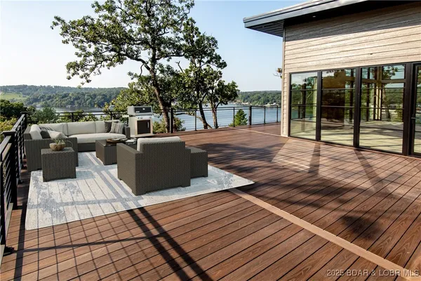 $1,525,000 | 85 Sylvan Views Avenue, Linn Creek, MO 65052